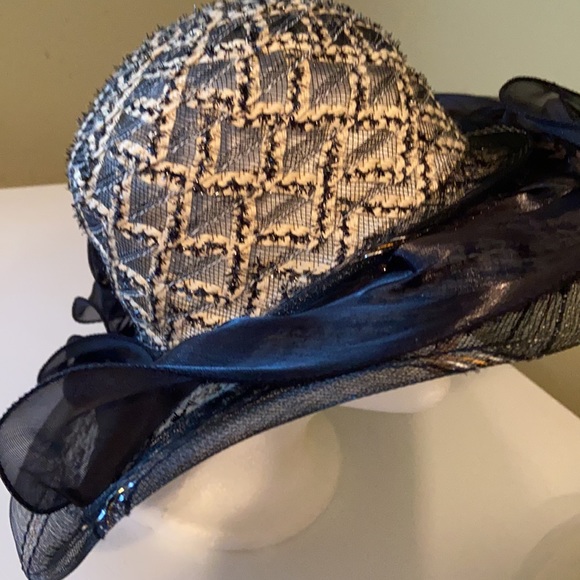 Really Cute Lite and Airy Dress / Chuch Hat